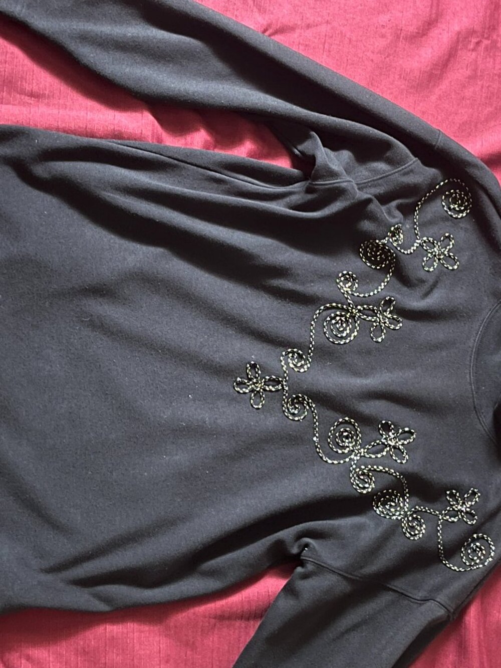 Black Embroidered Vine-Motif Sweater from Nothern Spirit for Women Size S.